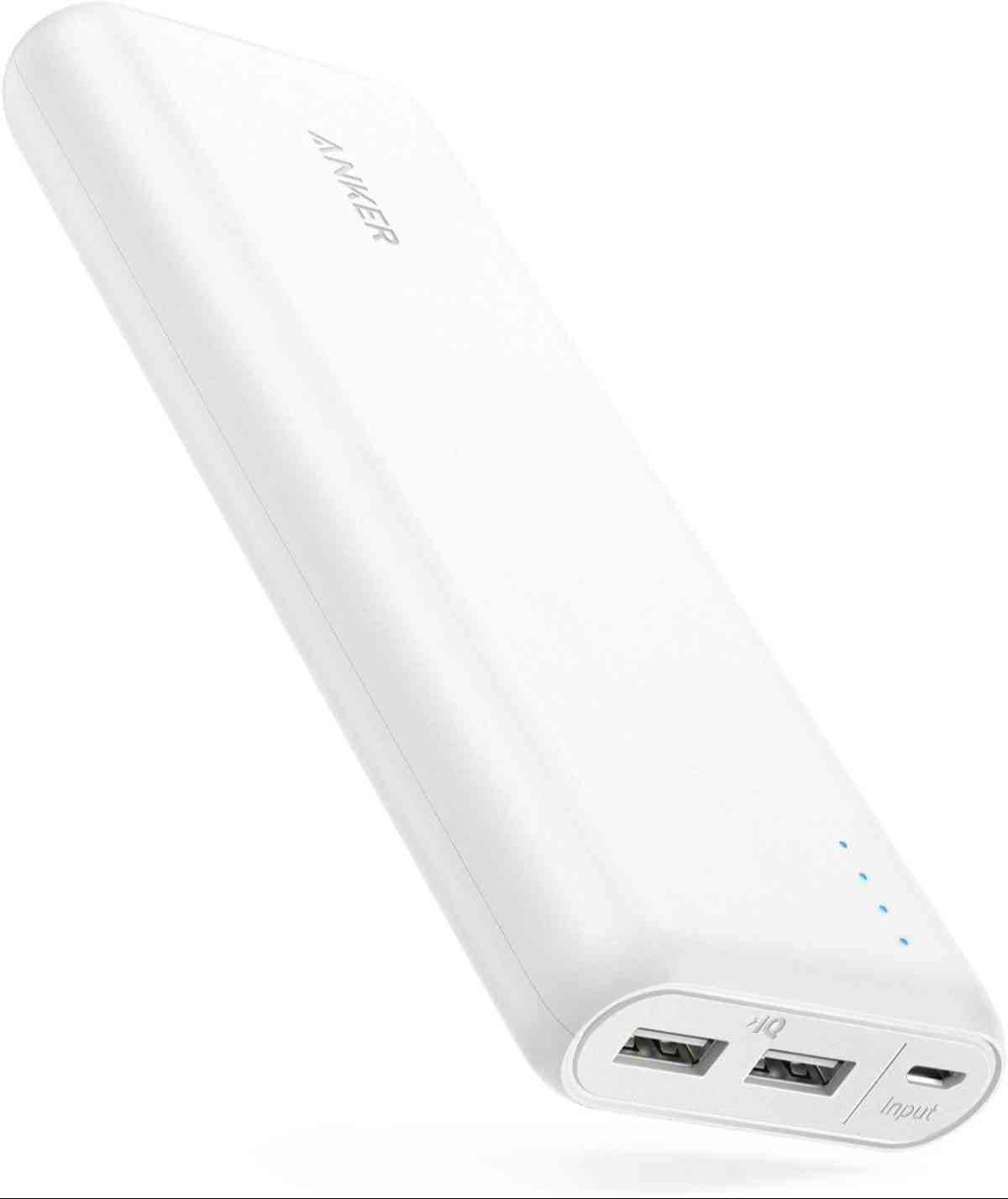 アンカーのモバイルバッテリー「Anker PowerCore 20100」の白