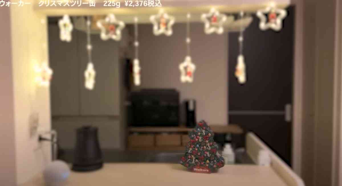 カルディの「ウォーカー　クリスマスツリー缶」をキッチンに飾る