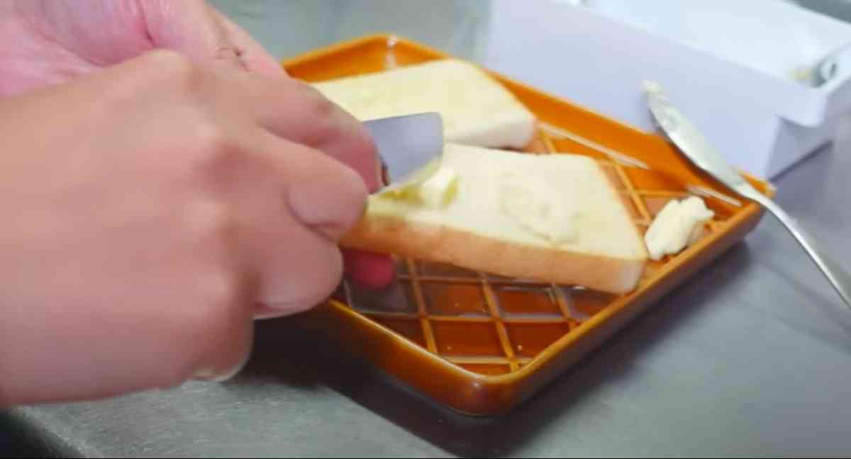 セリアの「溶けやすいアルミバターナイフ」