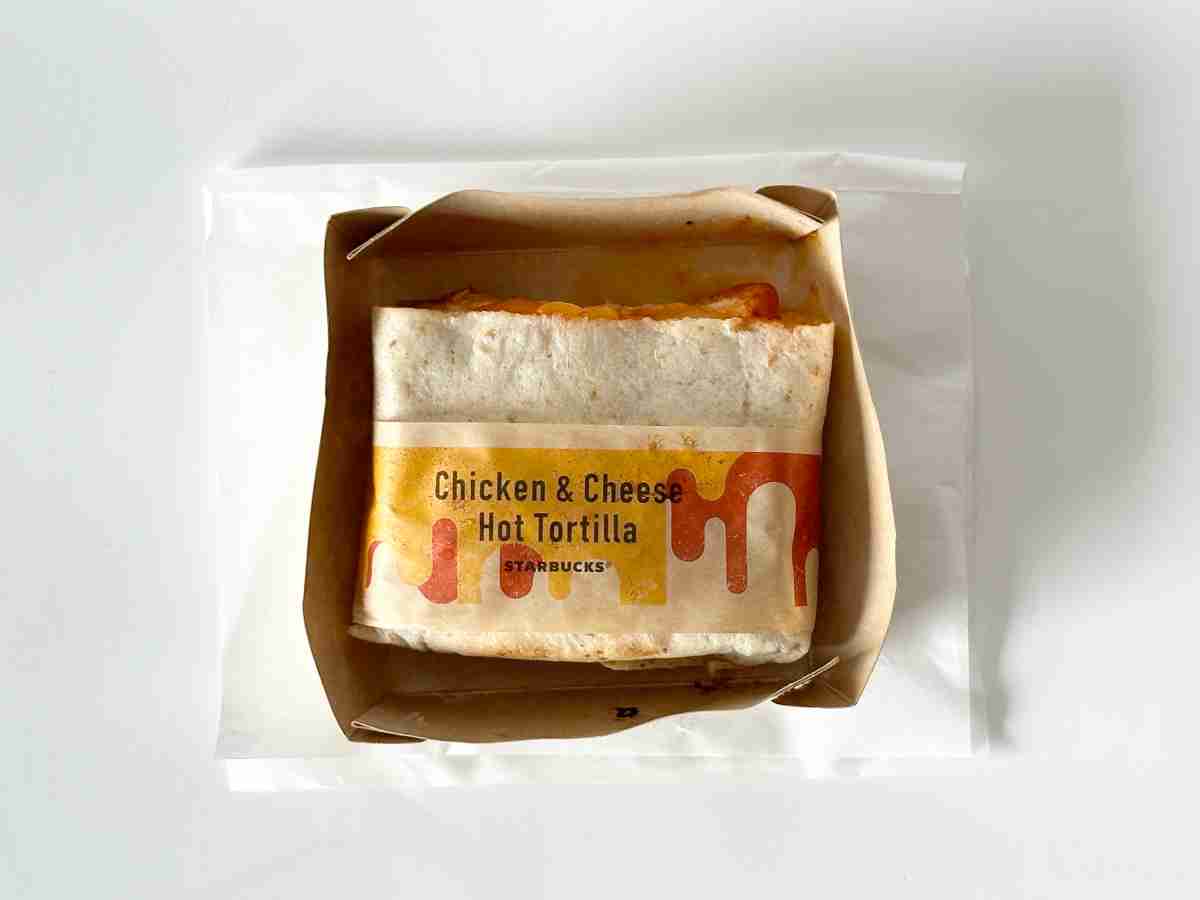 スタバ「チキン＆チーズ ホットトルティーヤ」は温めるともっと美味しい！