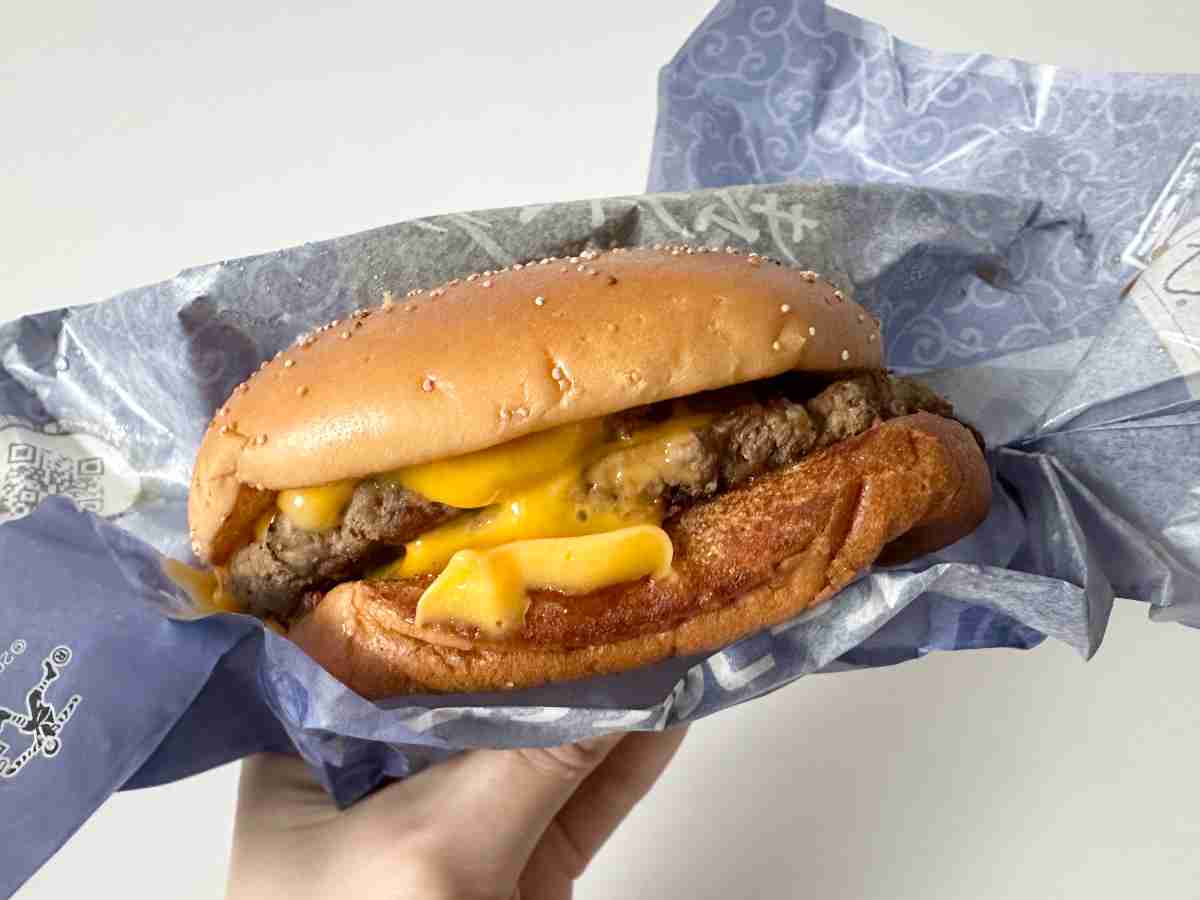 マクドナルド「炙り醤油風 ダブル肉厚ビーフ」のソースはコク甘な仕上がり