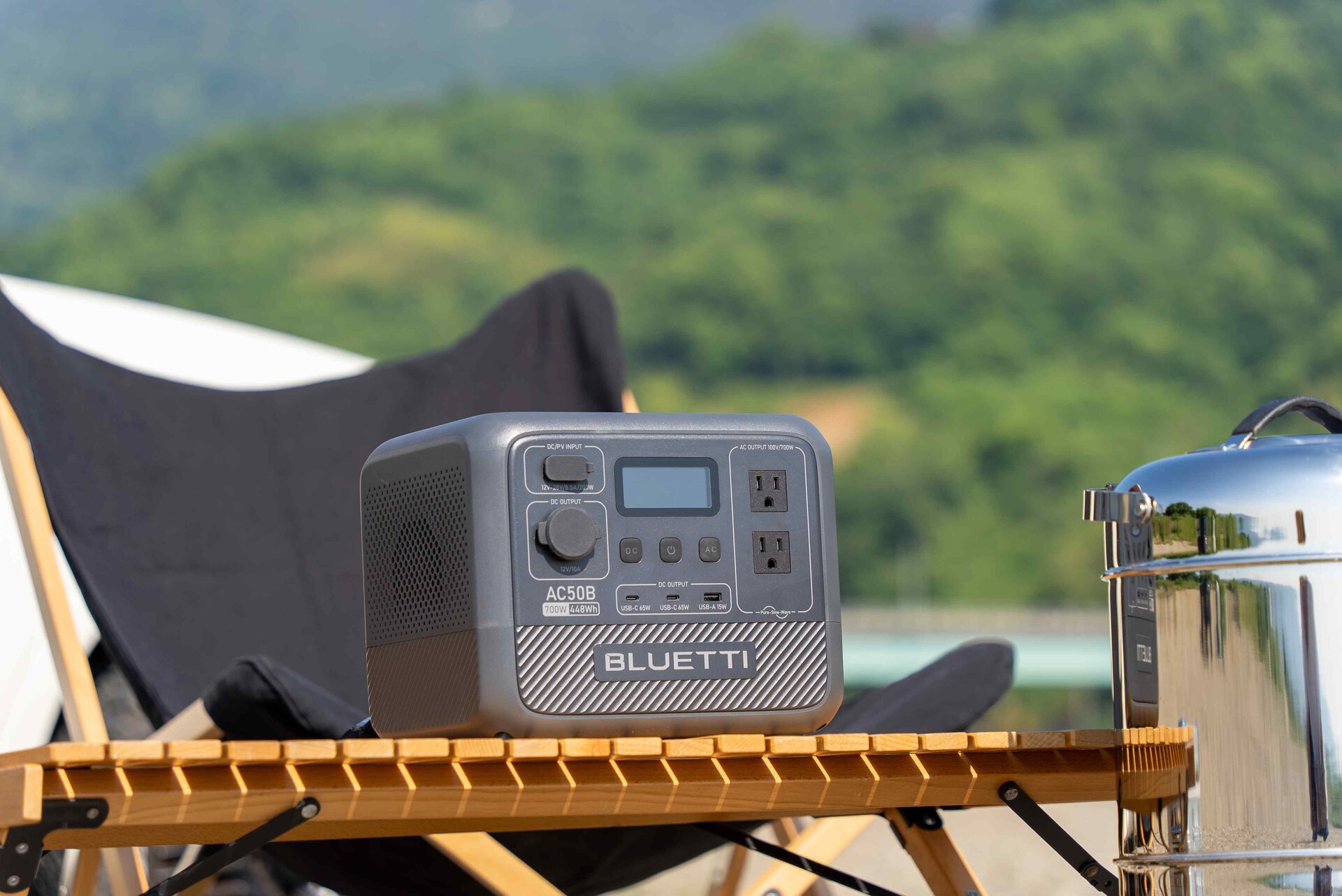 【PR】小型なのにパワフル！ 最大1000Wの家電にも対応するポータブル電源