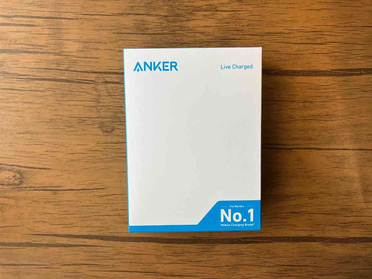 Anker Power Bank (10000mAh, Fusion, Built-In USB-C ケーブル)