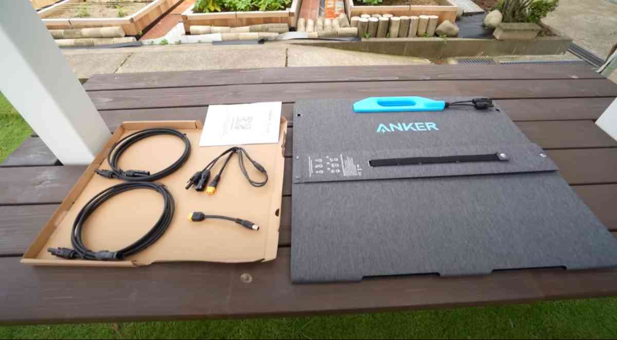 Anker Solix PS100 Portable Solar Panel