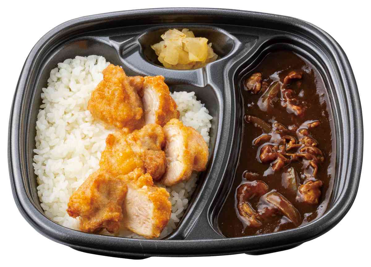 牛肉と玉ねぎの旨味 牛肉黒カレー(から揚)