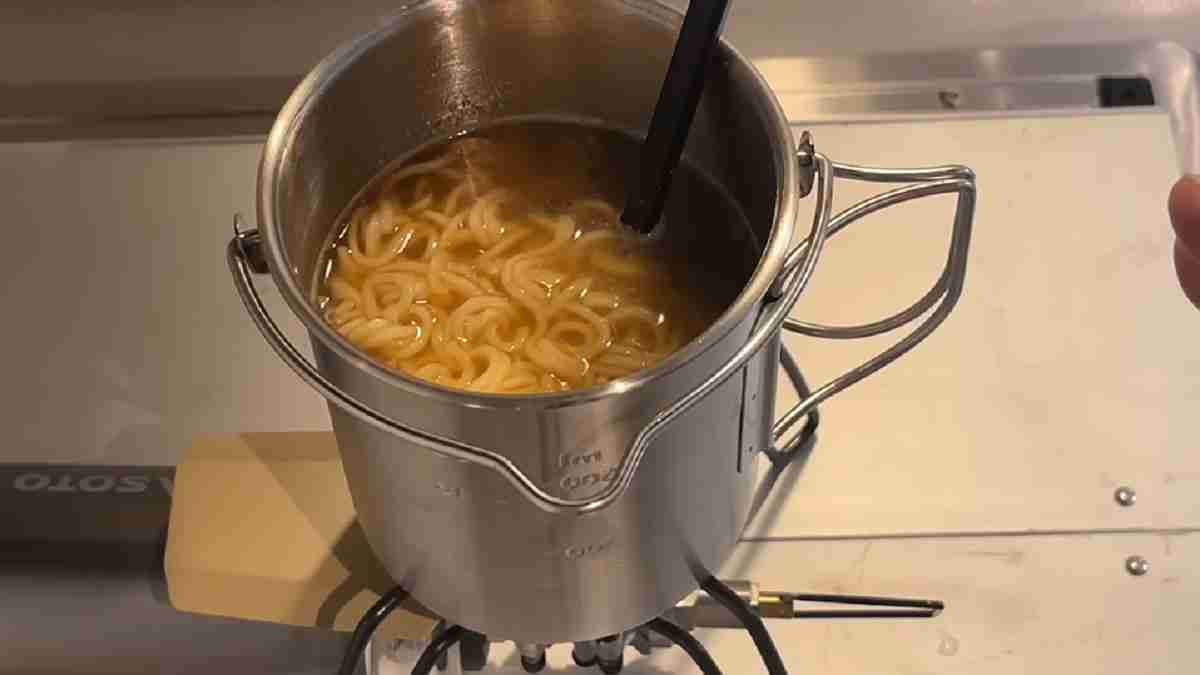 インスタントラーメンの調理も余裕！