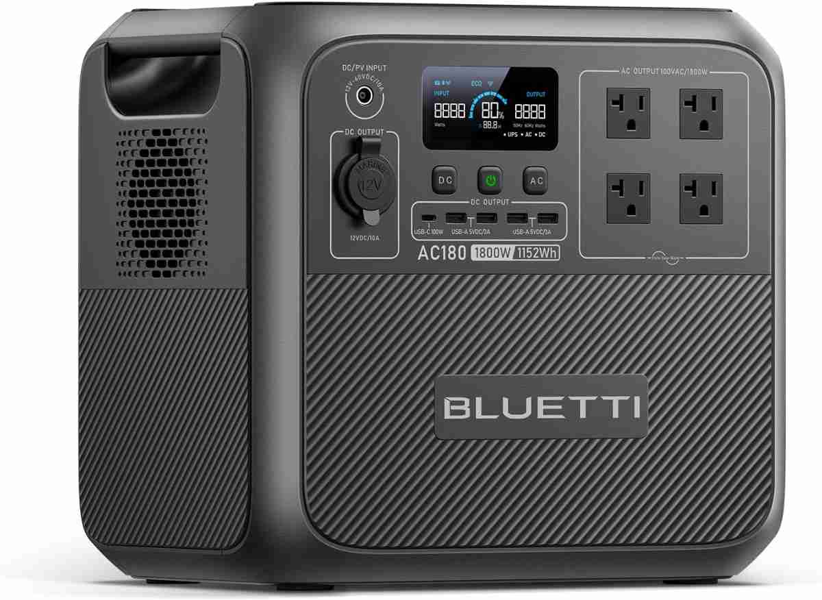 「BLUETTI ポータブル電源 AC180」は場所を取らないスクエア型