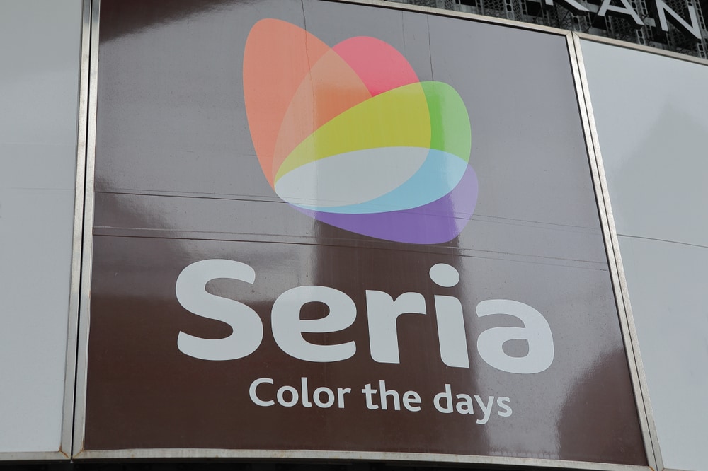 【セリア】コインなど小物収納に◎「スケルトンケース」は簡易防水だから旅行やアウトドアにもおすすめ！