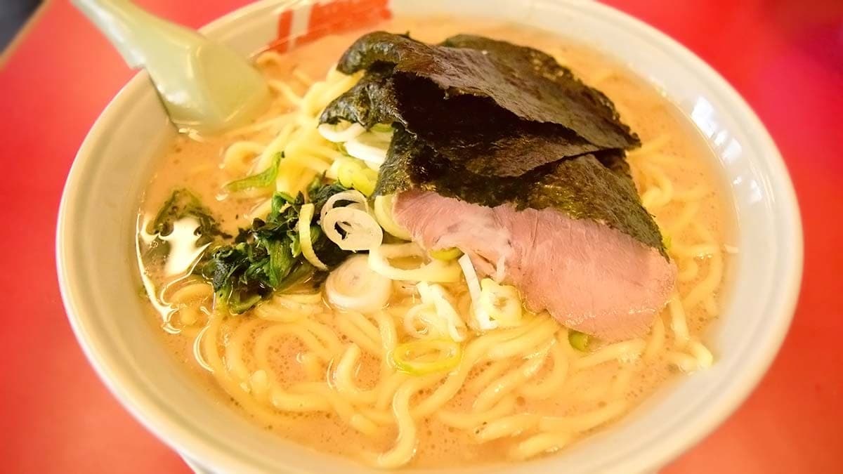 【山岡家】の裏メニュー「メガ盛り3玉」はどうやって頼む？激辛、悪魔チャーハンなどのオーダー方法を解説！