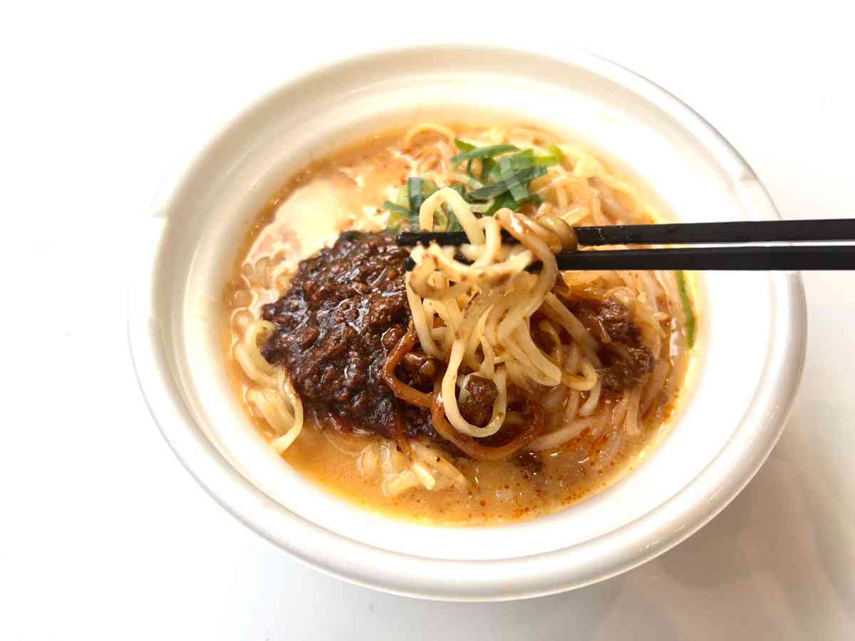 飯田商店監修スパイス香る担々麺