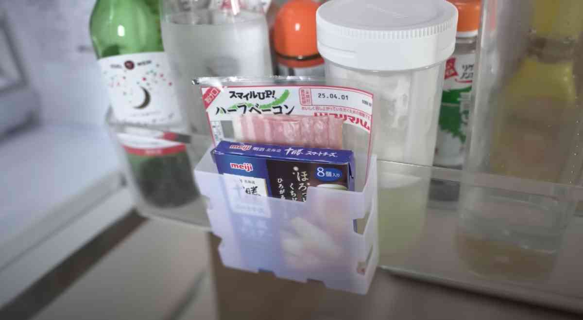 冷蔵庫棚下収納ポケット