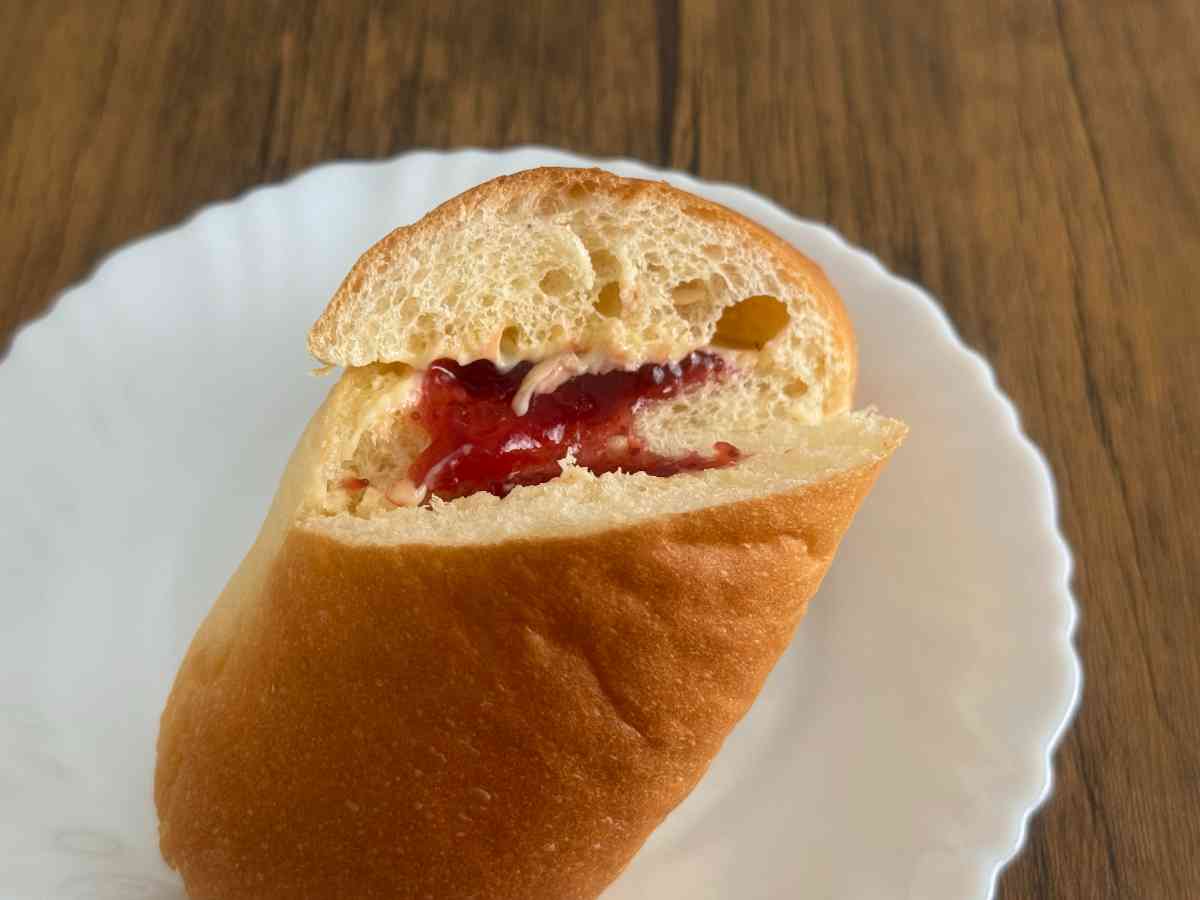 ファミリーマートの「生コッペパン」