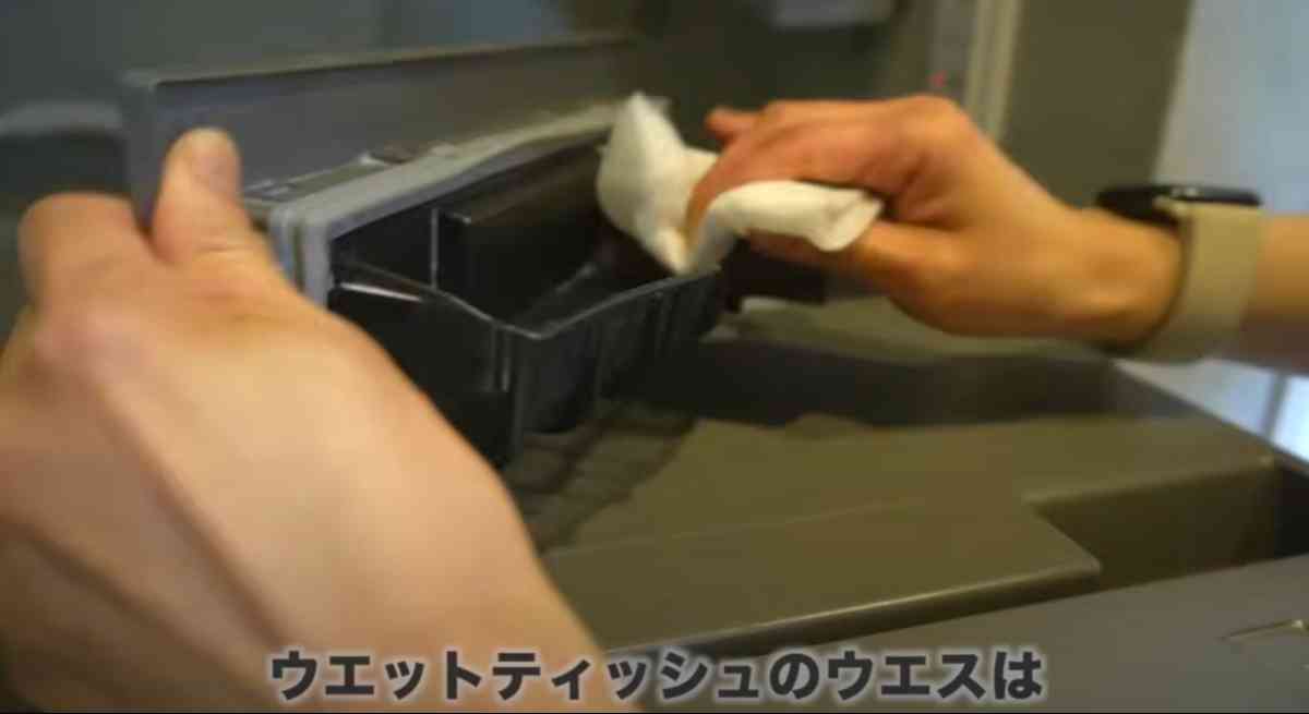 ウエットシートで洗濯機掃除