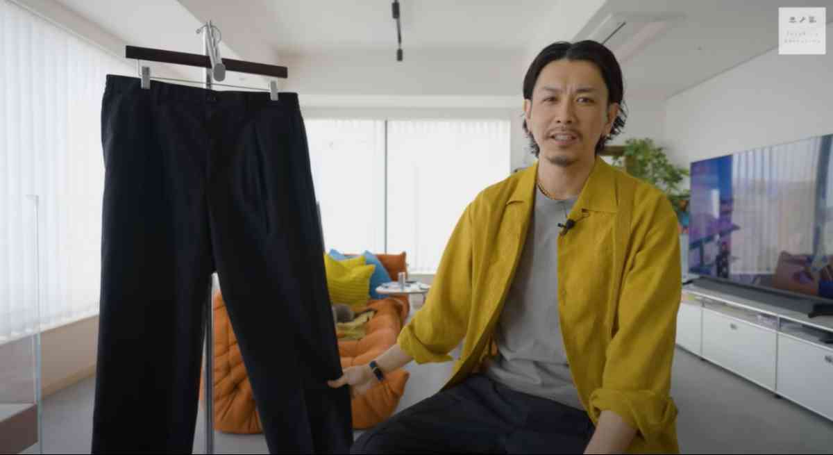ユニクロの「タックワイドパンツ/ライト」