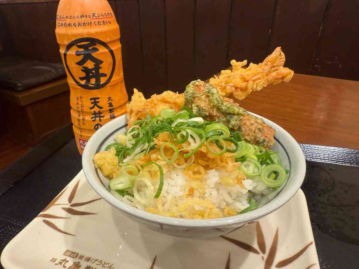 【丸亀製麺】の裏ワザ！500円以下で作る絶品「天丼＆出汁茶漬け」