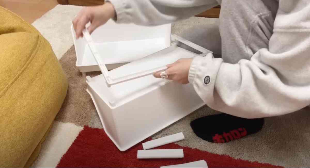 ダイソーの「積み重ね整理棚」