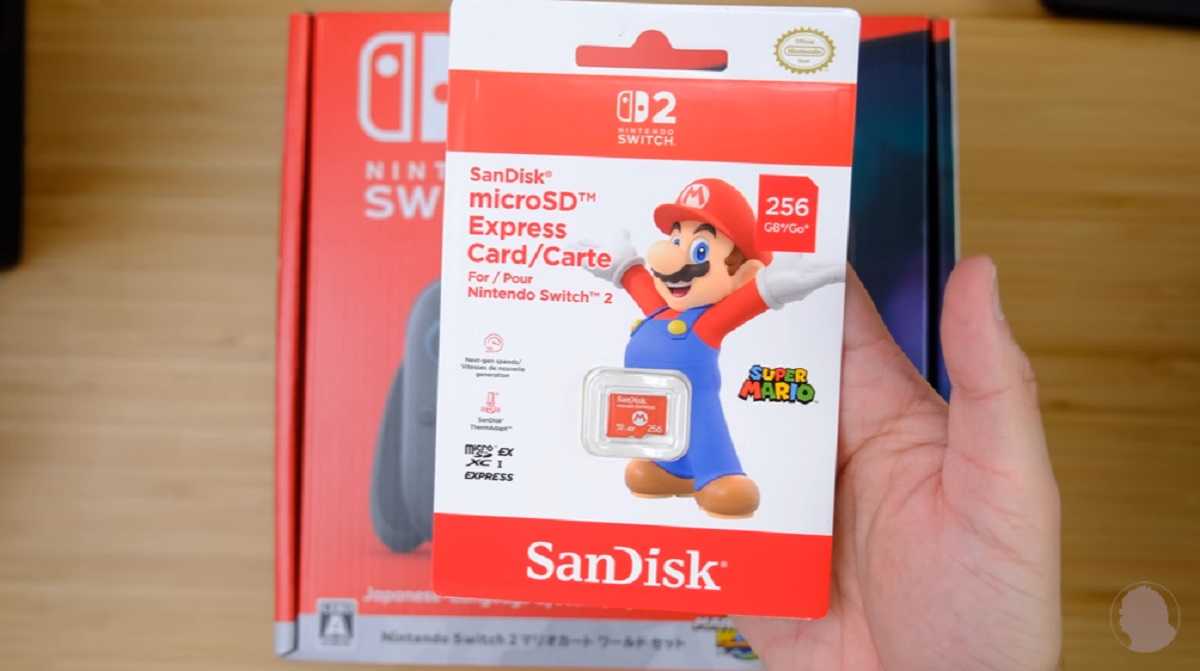 MicroSDカードのパッケージもマリオデザイン!