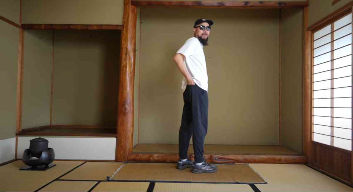 ユニクロの「ウルトラストレッチアクティブジョガーパンツ」