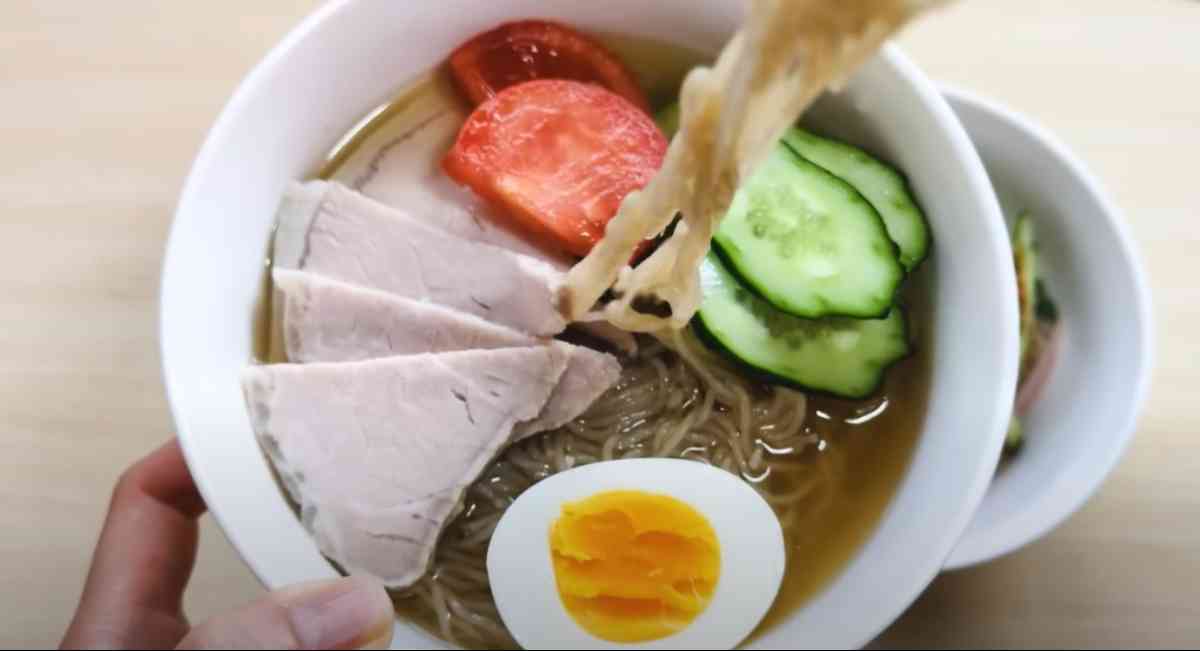 .業務スーパーの「ふるる冷麺(水冷麺)」