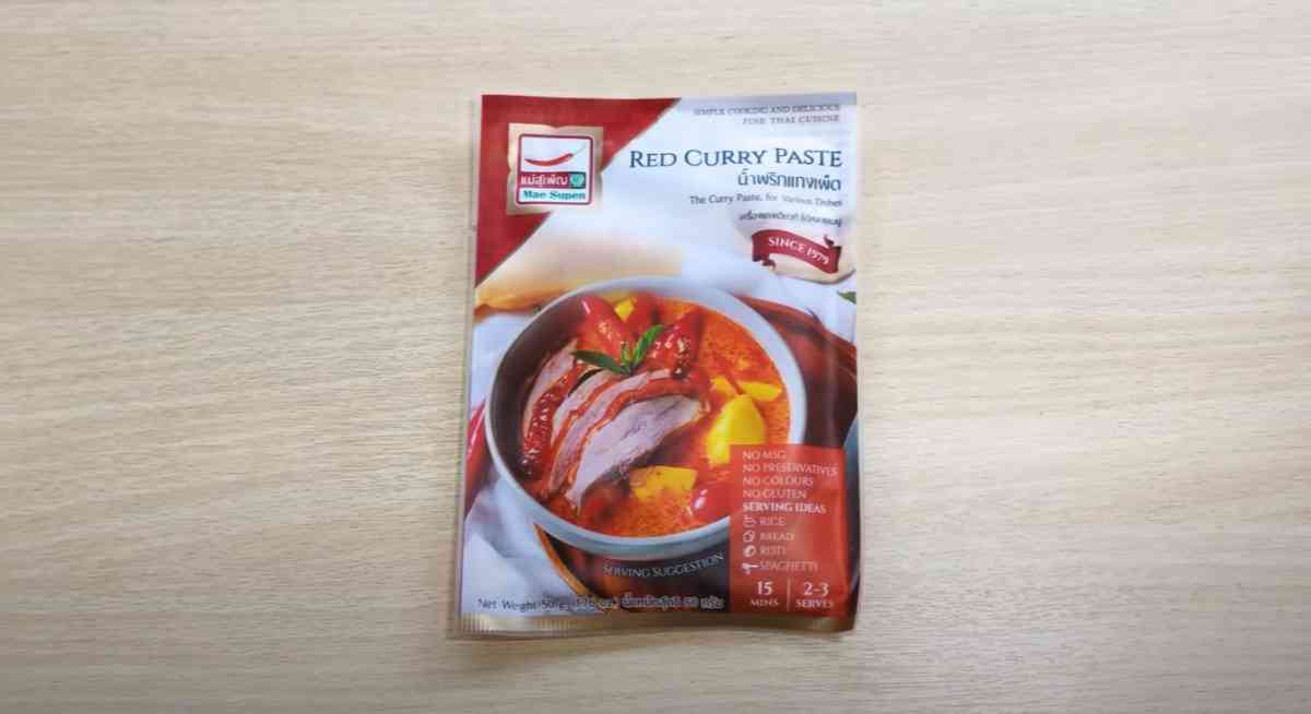業務スーパーの「レッドカレーペースト」