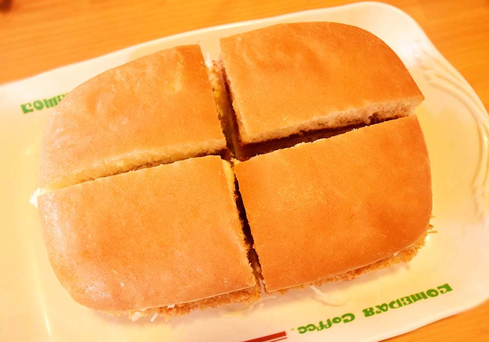 カツパンを「4分割」