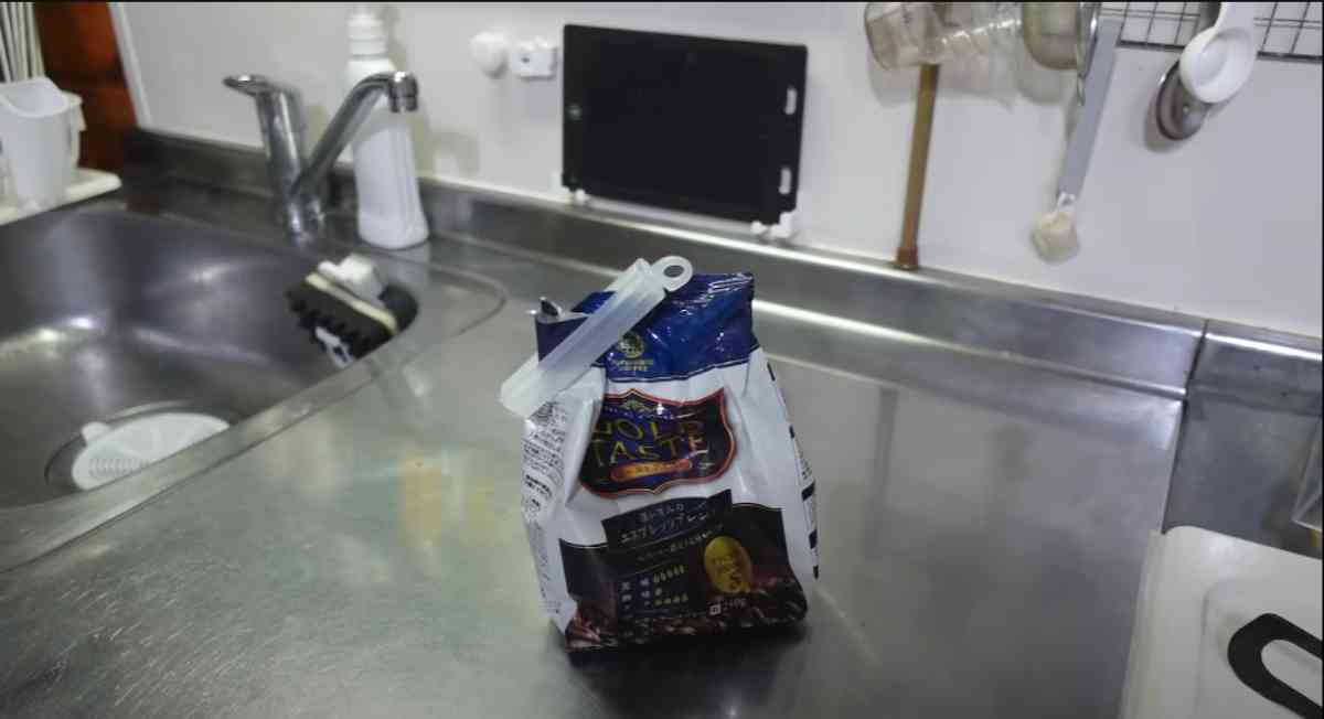 ダイソーの「抗菌袋止めクリップ」