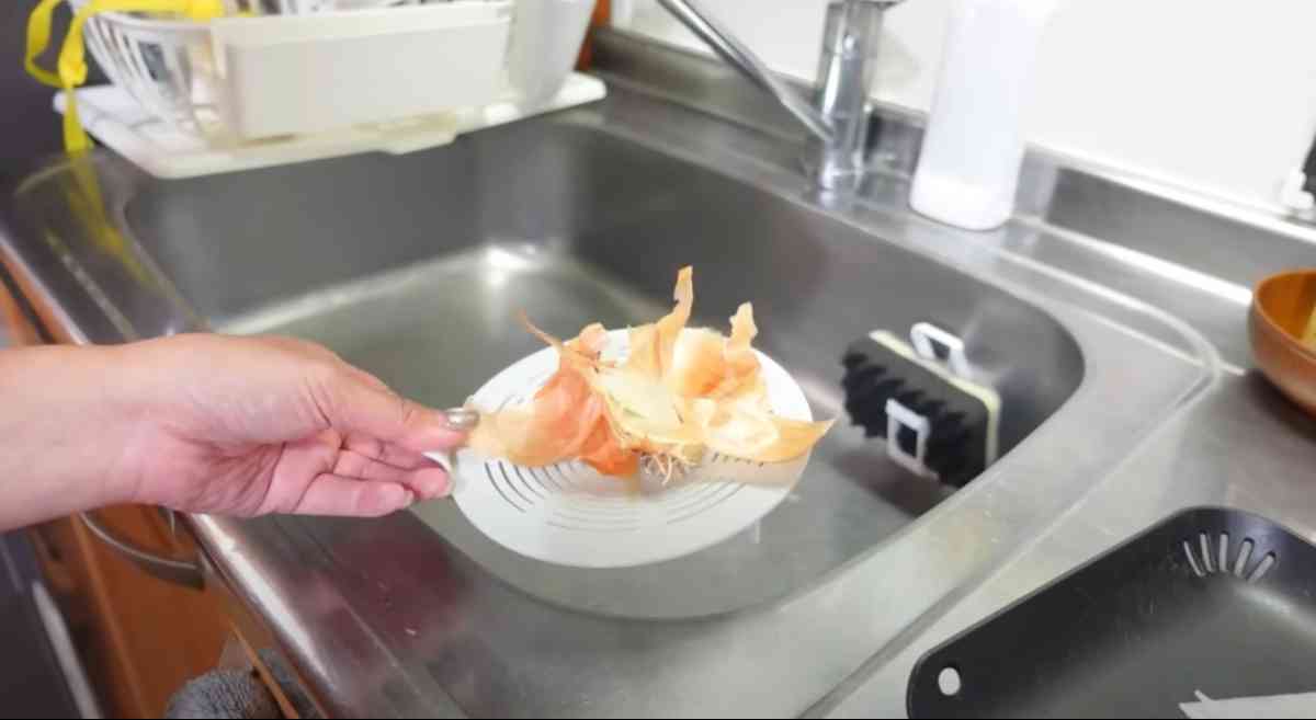 ダイソーの「サッと捨てられるゴミフィルター」