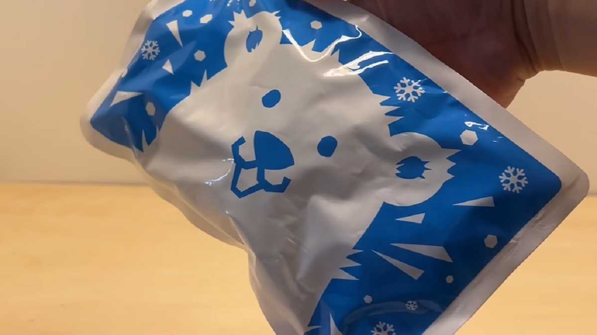 ダイソー「瞬間冷却パック」は叩くだけでひんやり