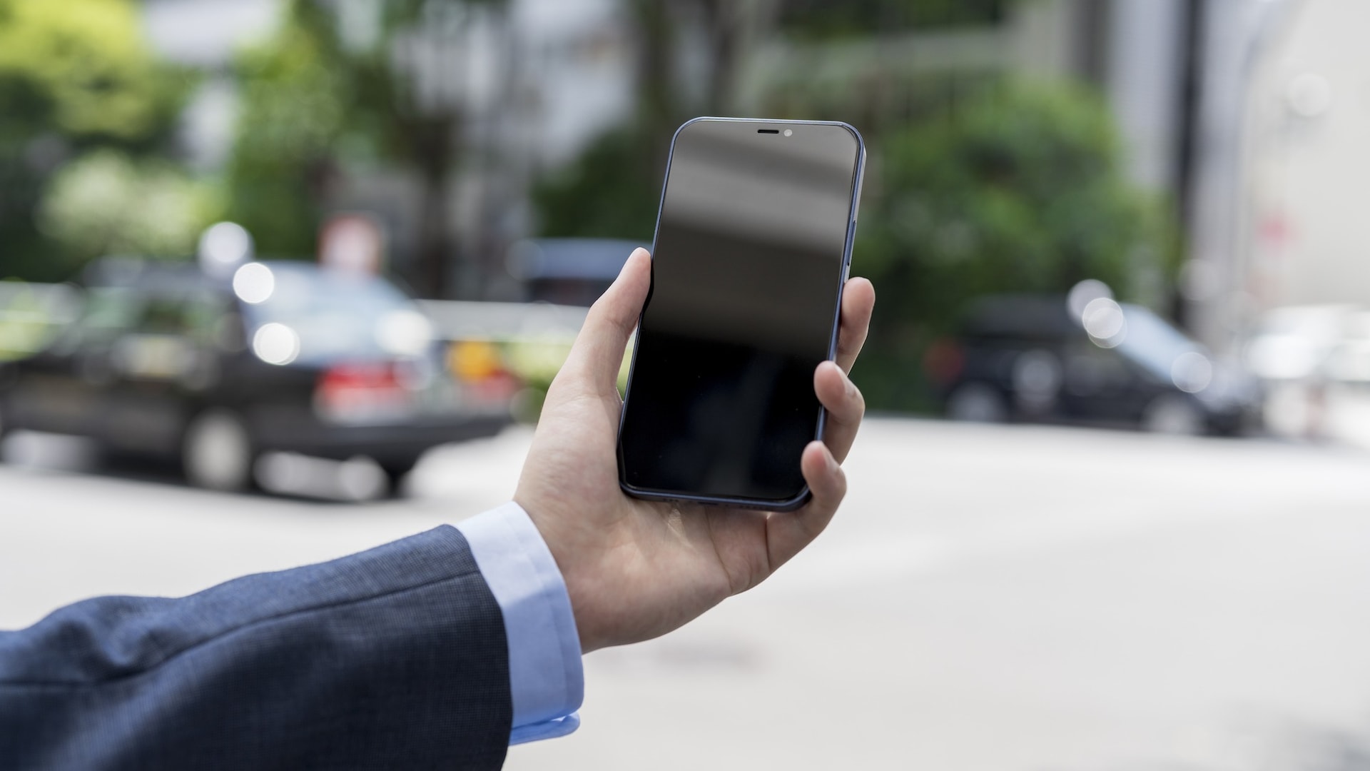 Google マップの裏技！スマホから車へ情報を一瞬で送る方法