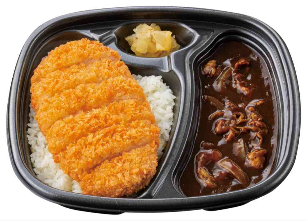 6種のスパイスと牛の旨味 夏のよくばり牛カレー(ロースカツ)