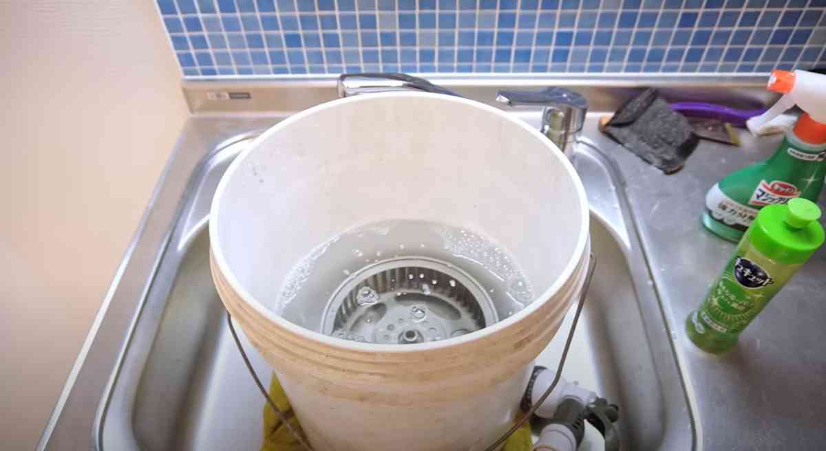 夏だからこそやるべき換気扇掃除
