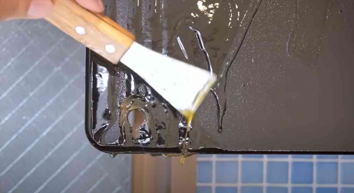 夏だからこそやるべき換気扇掃除