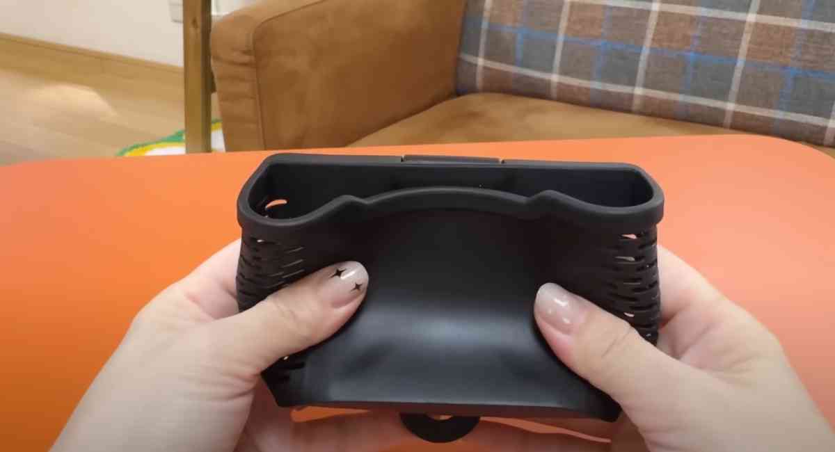 セリアの「ヘッドレス用ポケット」