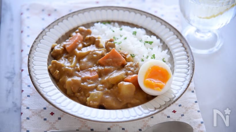 牛乳でまろやかに◎「昭和の給食カレー」