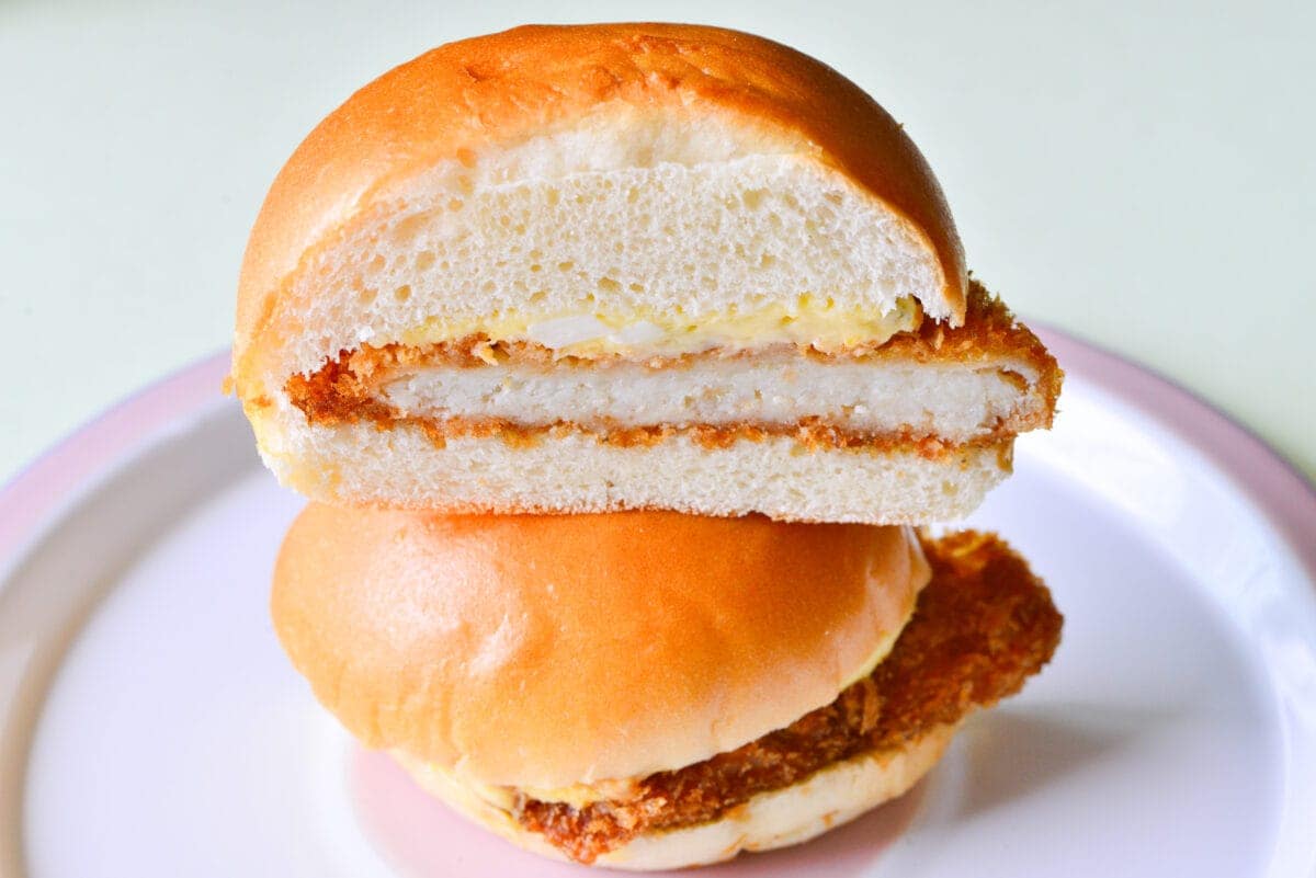 セブンイレブンの「タルタルソースのフィッシュバーガー」