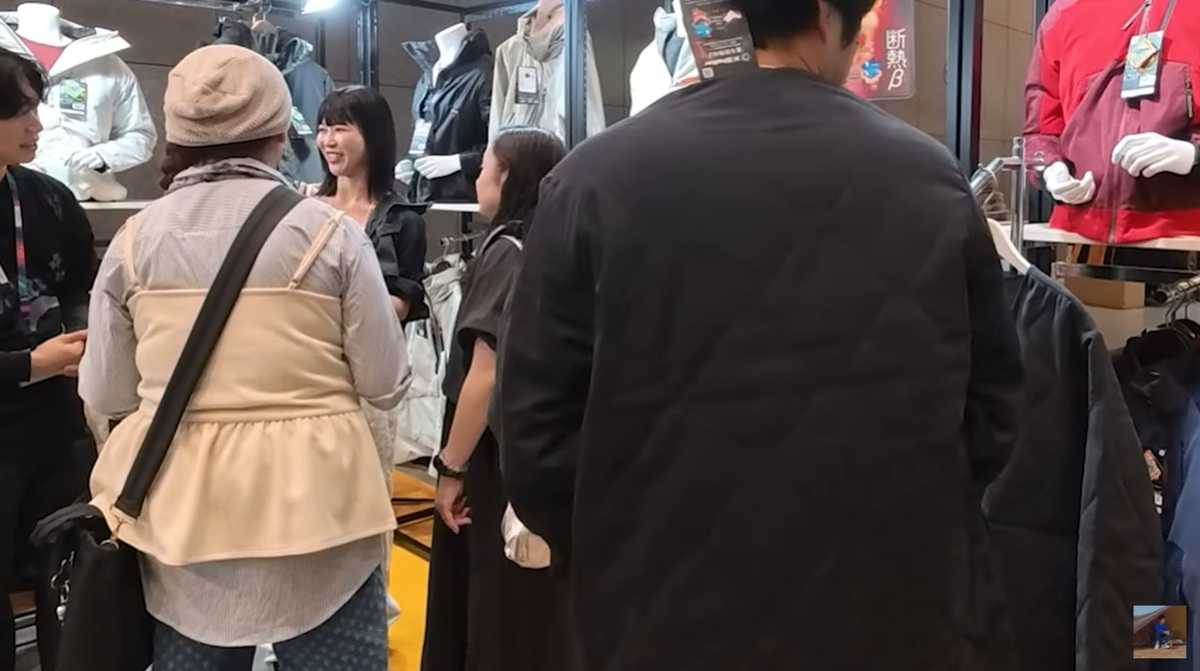 ワークマン「エックスシェルター(R)断熱βレディースウォームブルゾン」は使いやすいデザイン