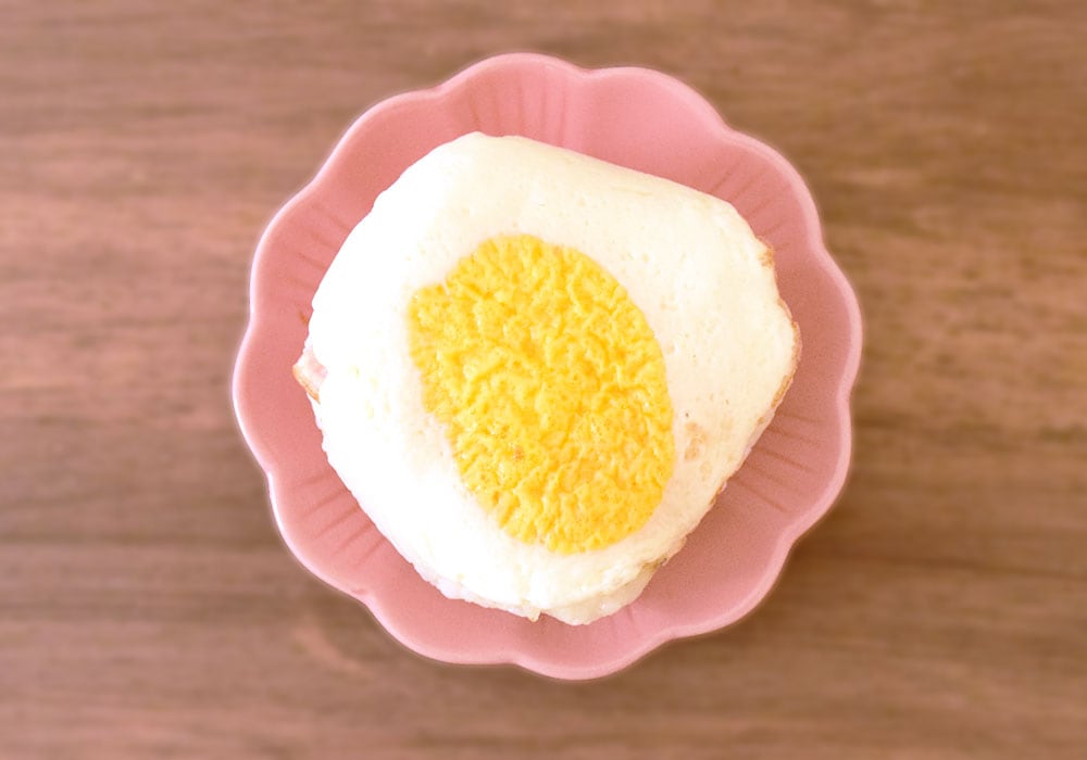 表面はぷるんとした目玉焼き