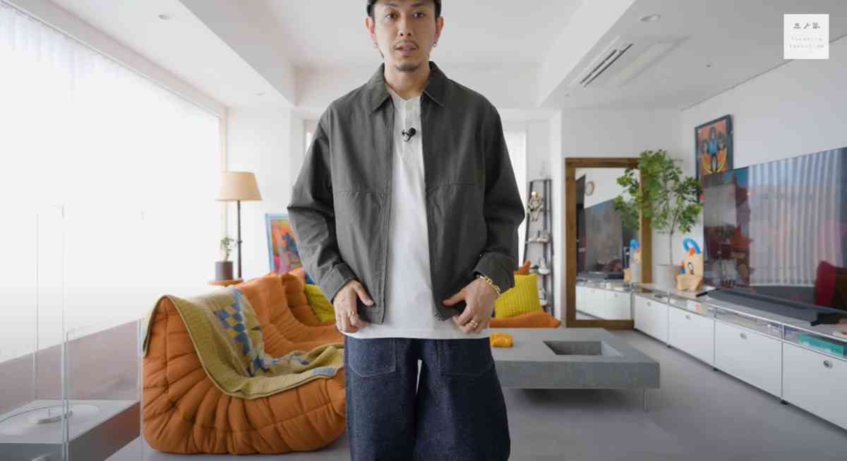 ユニクロの「ジップアップショートブルゾン」