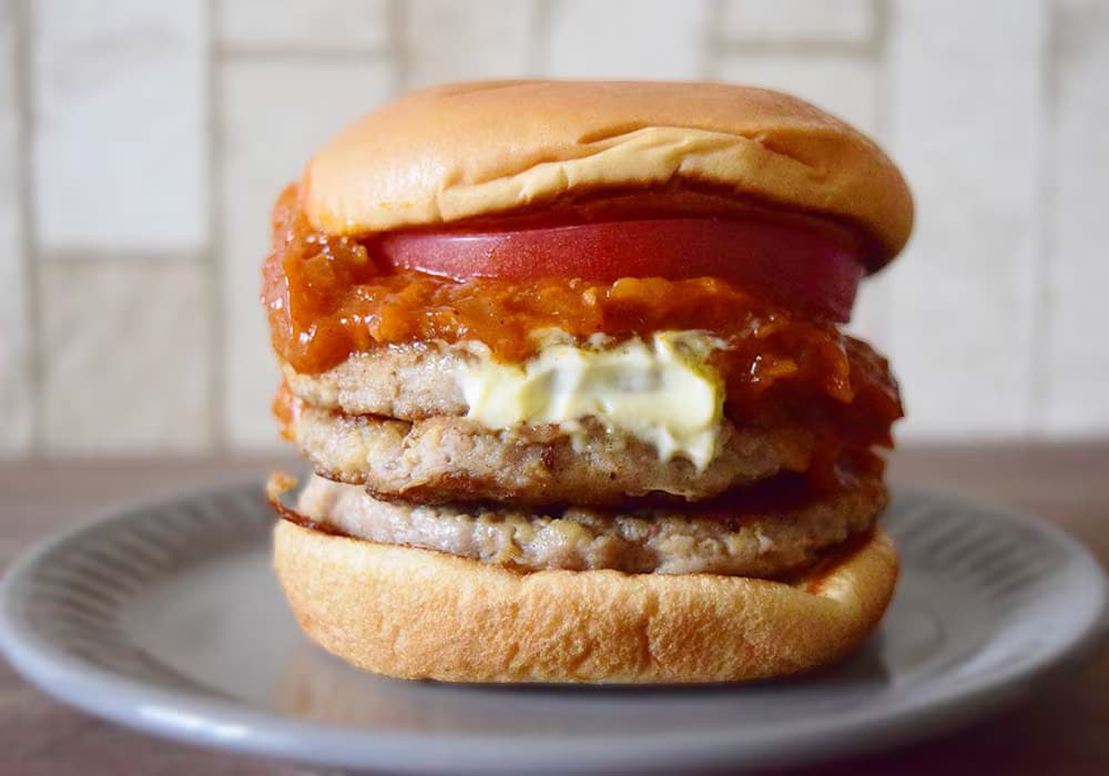 【モスバーガー挑戦状】ビッグマック超え？トリプルパティの食べ応え検証