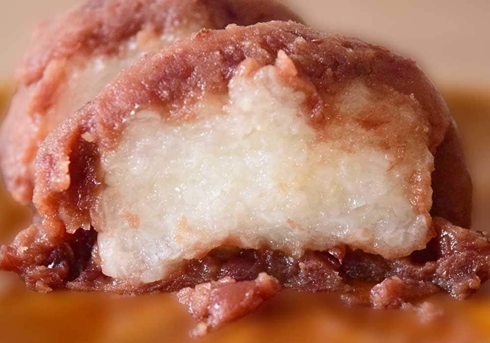 あんの甘さはひかえめで、中のお米はほどよい弾力ともっちり感があります