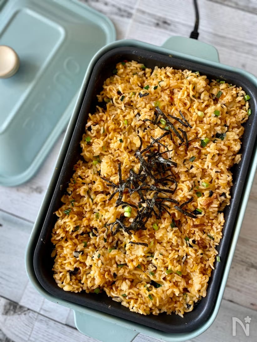 冷やし中華に飽きたら◎ 麺と米の融合「辛ラーメンdeそば飯」