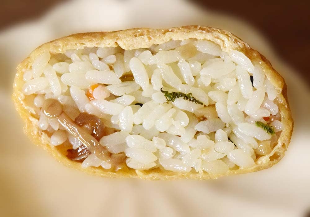 油揚げはオイリーすぎず、あっさりとした味わい