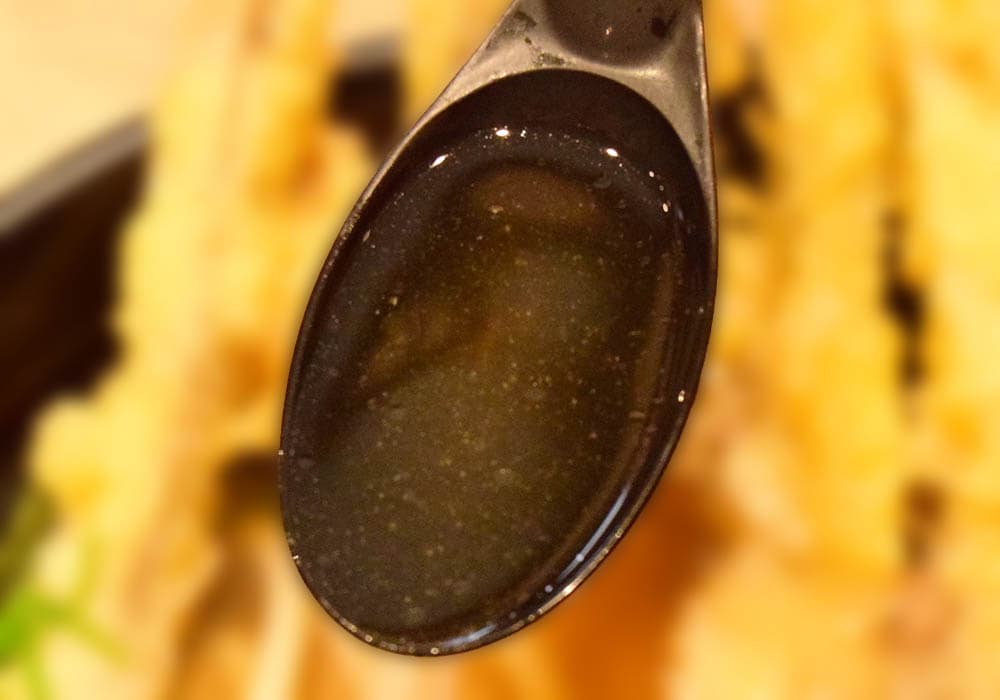 やや濃いめの味つけながらもくどさはなく、思わず飲み干したくなるほどの美味しさです。