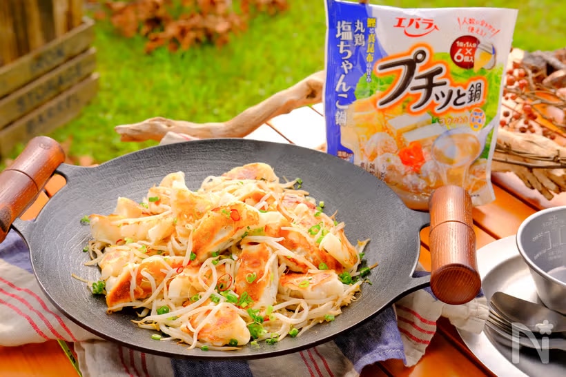 調理時間15分!ビールがすすむ簡単激うま「おつまみ餃子もやし炒め」