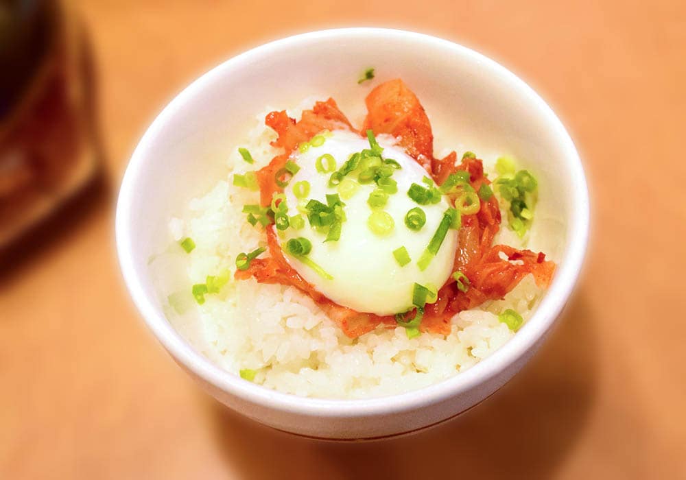 「ピリ辛温玉キムチ丼」