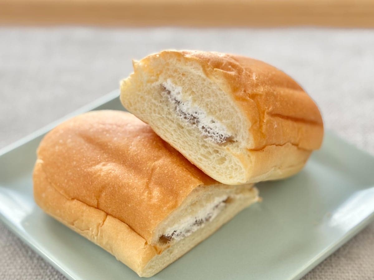 ほっこり幸せな気持ちに! リピート確定の「生コッペパン(モンブランクリーム&ホイップ)」