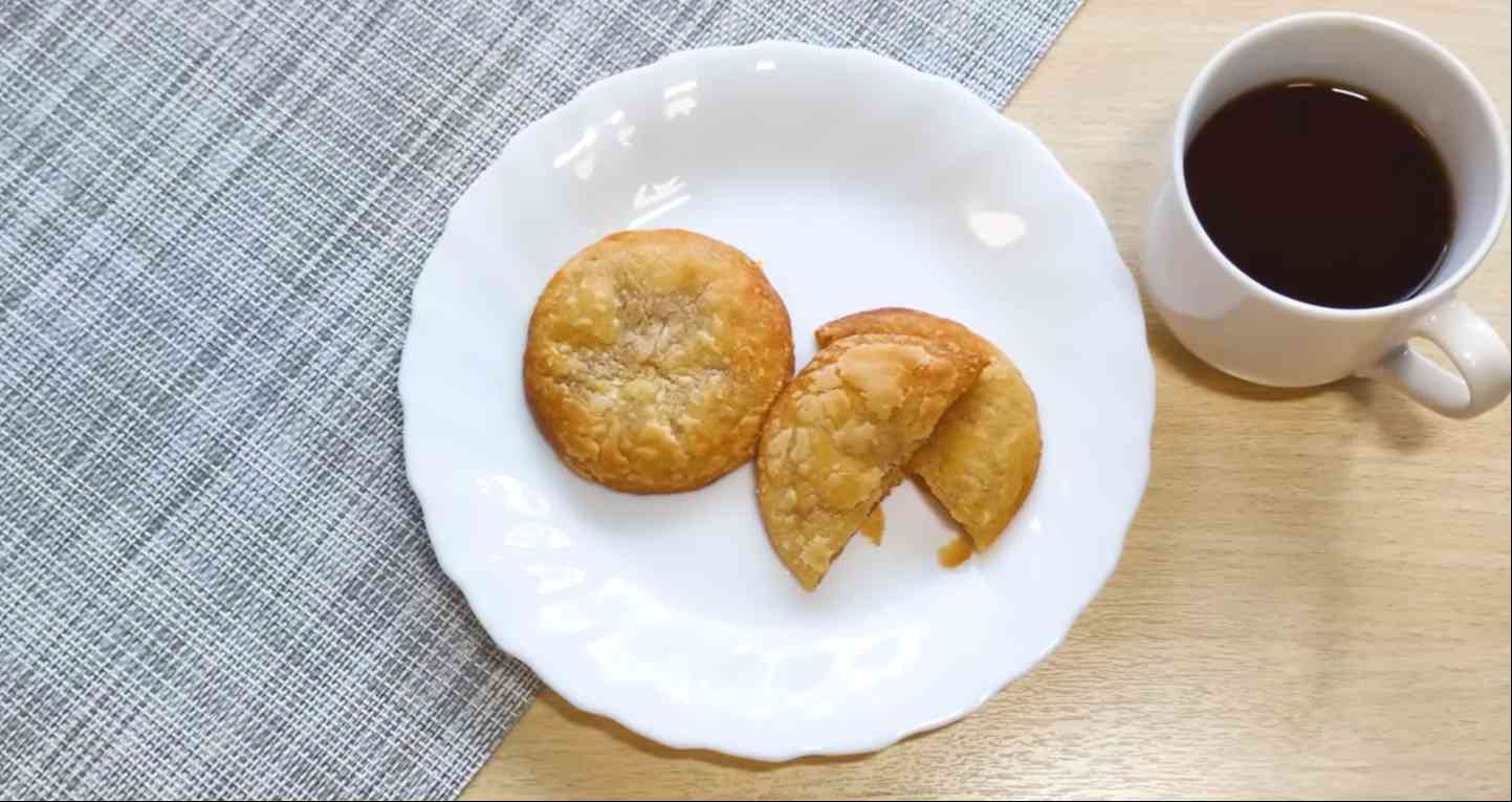 業務スーパーの「おうちで焼きたてアップルパイ」