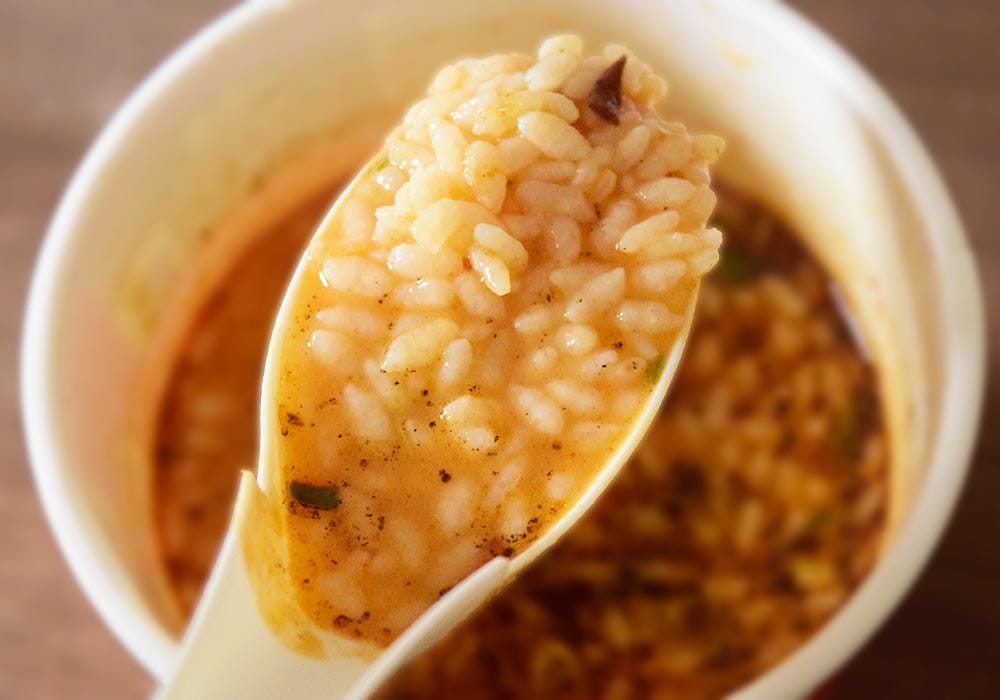 ガーリックやコチュジャンのパンチのある味わいですが、辛さはピリリとくる程度で食べやすい