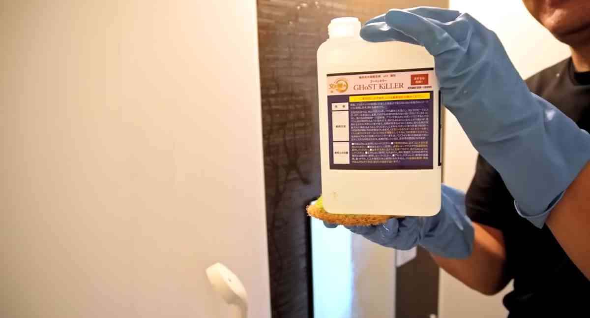 浴室の水垢掃除