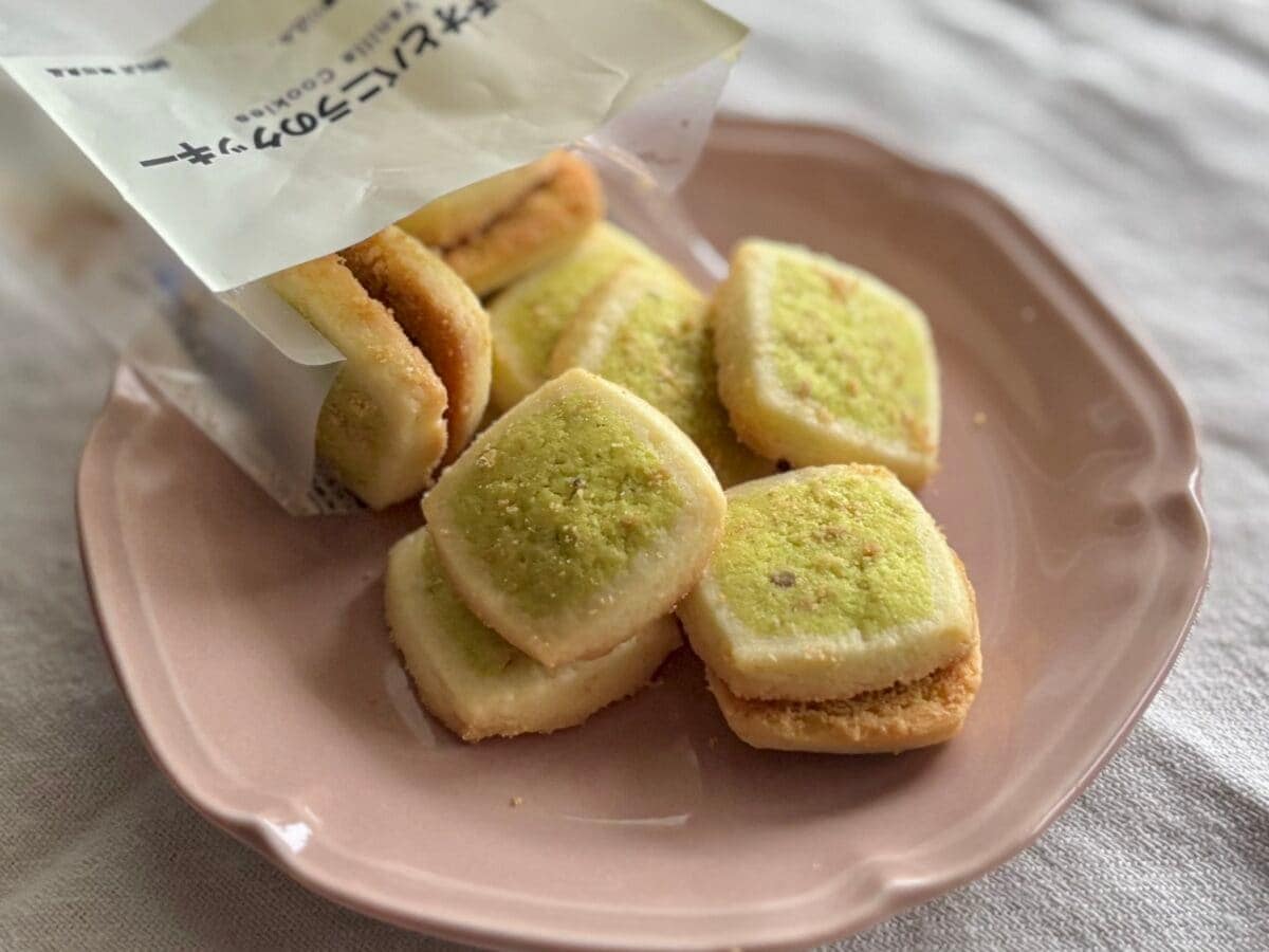 見た目も可愛い!バニラとピスタチオの「2色クッキー」